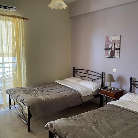 Finikas Apartment ไอเรีย ภายนอก รูปภาพ