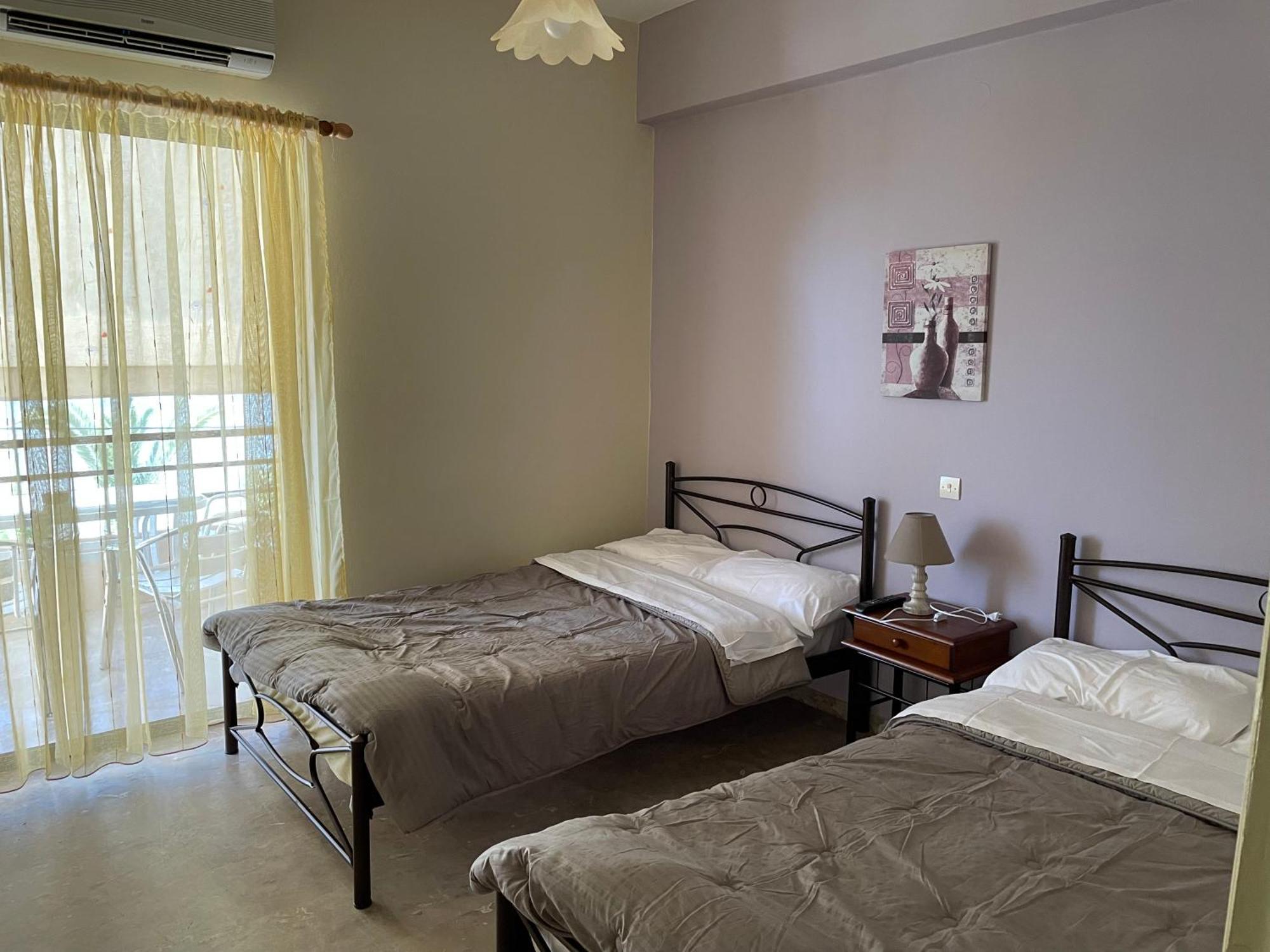 Finikas Apartment ไอเรีย ภายนอก รูปภาพ