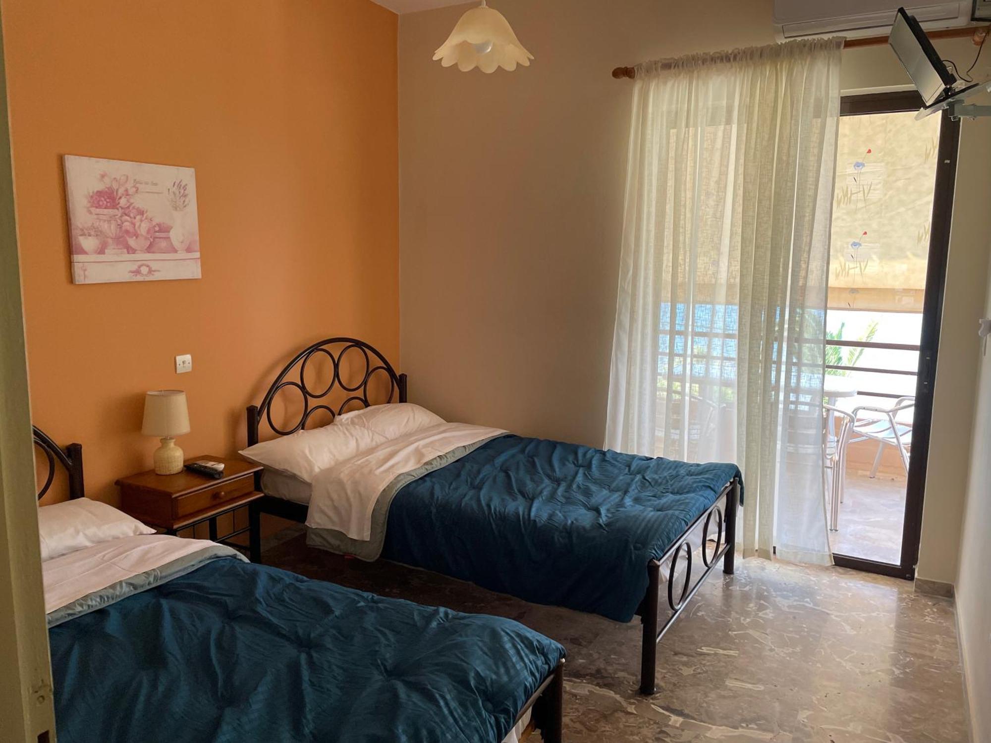 Finikas Apartment ไอเรีย ภายนอก รูปภาพ