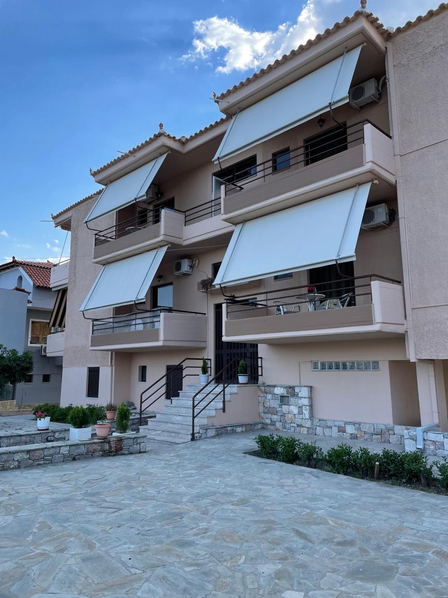 Finikas Apartment ไอเรีย ภายนอก รูปภาพ