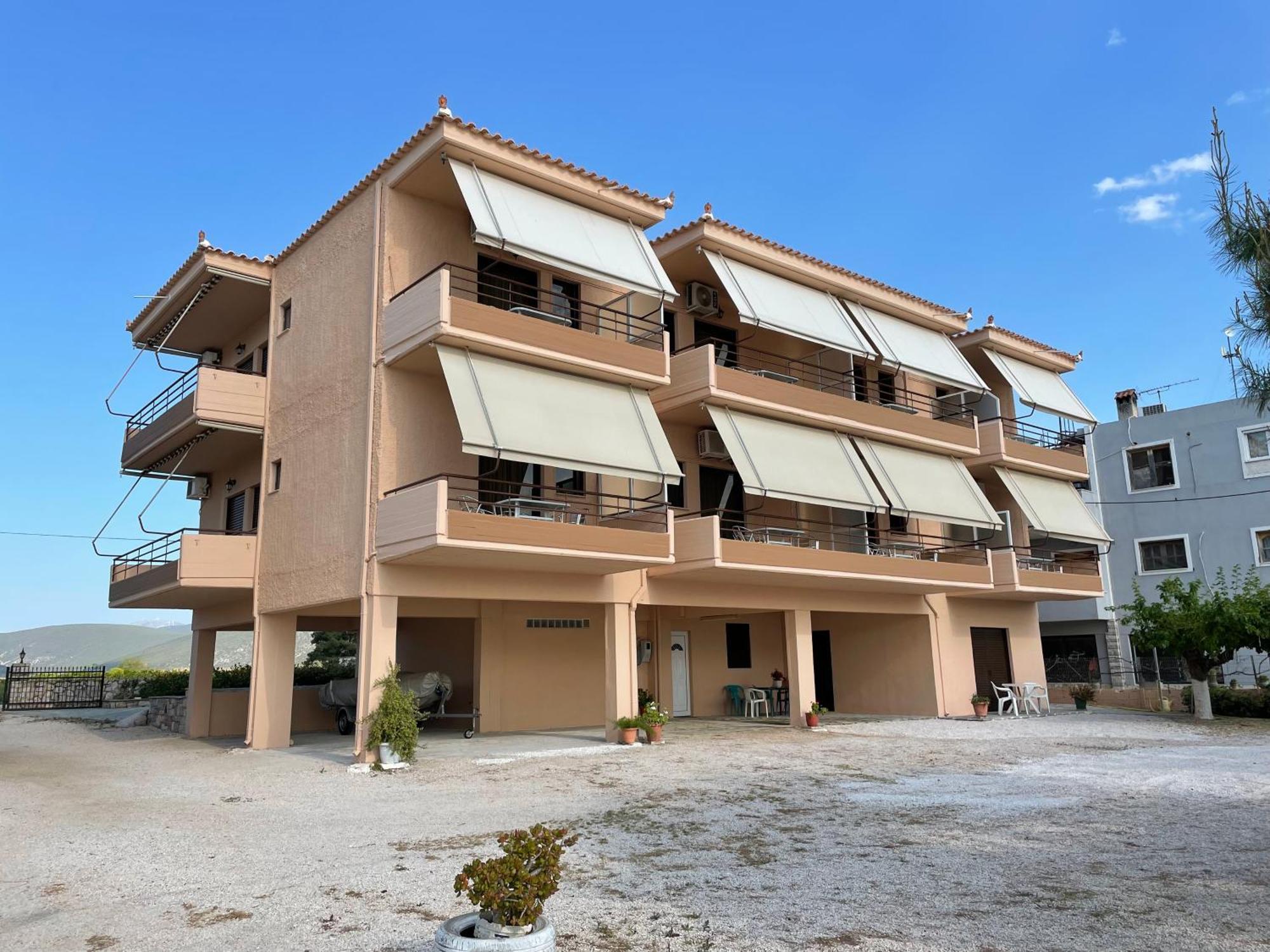 Finikas Apartment ไอเรีย ภายนอก รูปภาพ