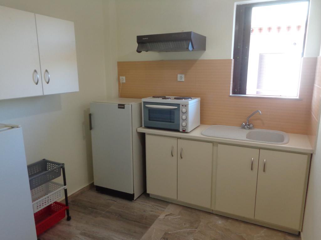 Finikas Apartment ไอเรีย ภายนอก รูปภาพ