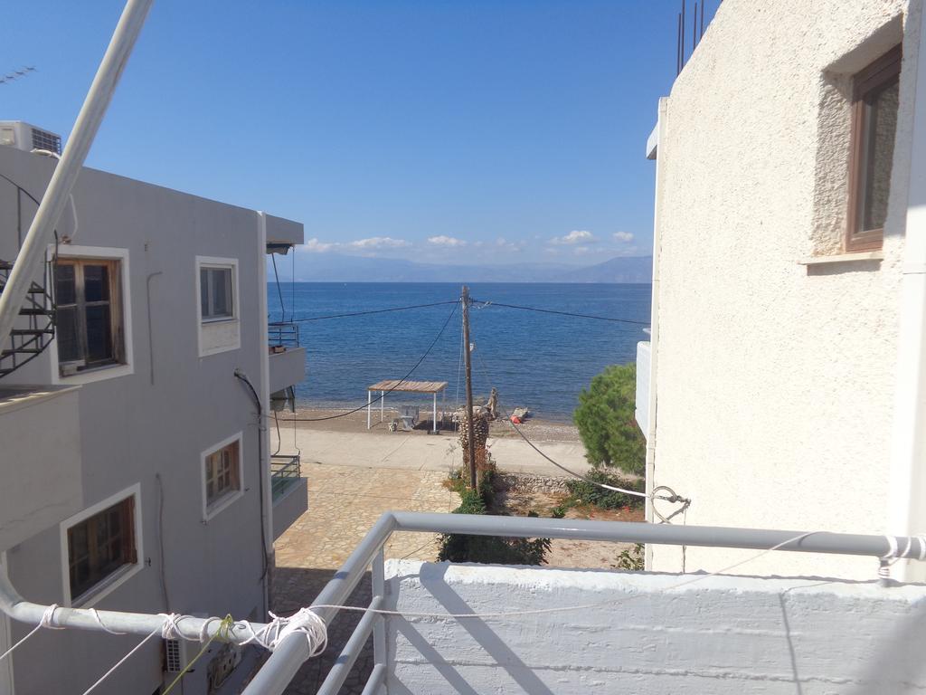 Finikas Apartment ไอเรีย ภายนอก รูปภาพ